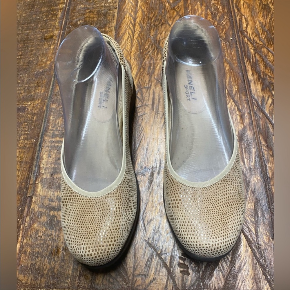 Vaneli Printed Leather Wedge Pumps Donia Taupe Tan Slip On Loafers Size 7.5 - Picture 4 of 10